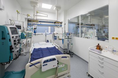 Vo zvolenskej nemocnici na Silvestra ošetrili 110 pacientov. Pandemická situácia je stále vážna, koronavírus ustupuje veľmi pomaly 