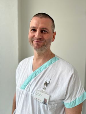 Školská taška nie je jediný strašiak detského chrbta. Odborník radí ako ho pred začiatkom školy chrániť